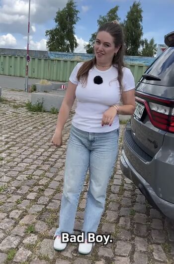 Leslie schraut image