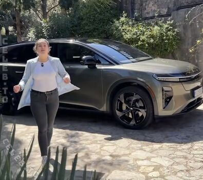 Leslie schraut image