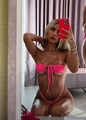 Leticia castilho image