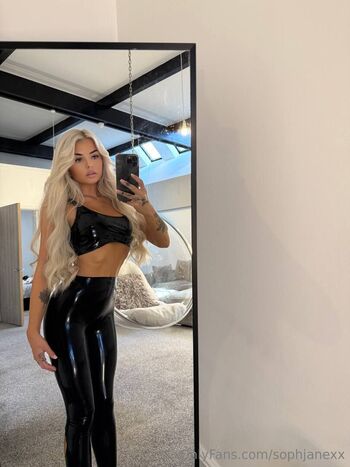 Lexiehulll image