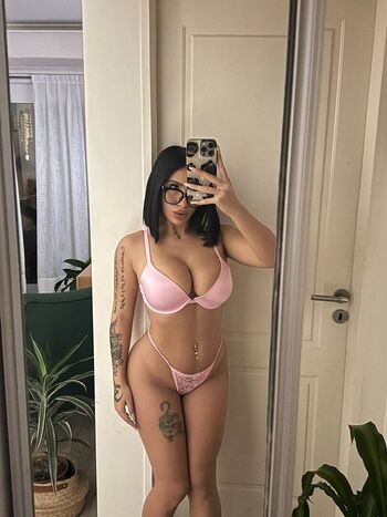 Leyla amari image