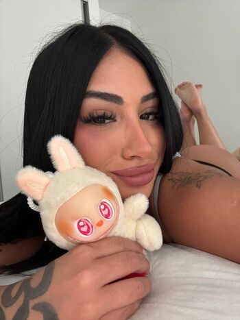 Leyla amari image