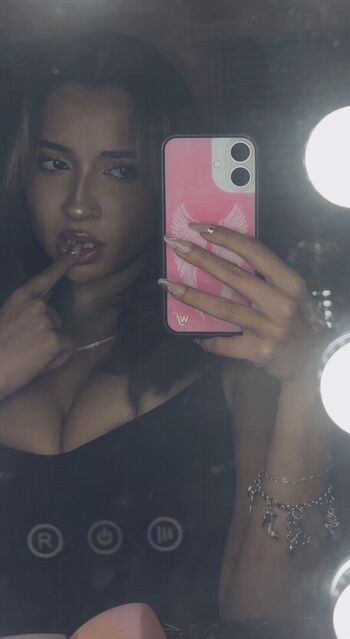 Leyla arroyo page 2 image