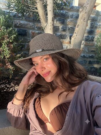 Leyla tanlar image