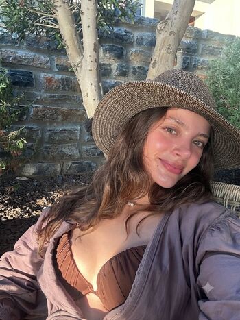Leyla tanlar image