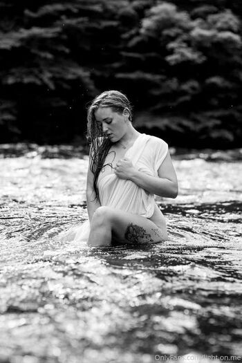 Light on me vip image