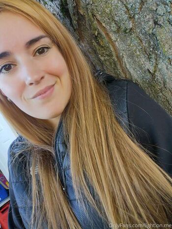 Light on me vip image