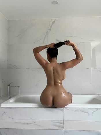 Lightskin 1 page 3 image