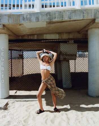 Lila grace moss image
