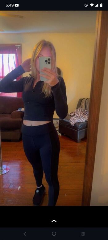 Lilbabyyyy2000 image