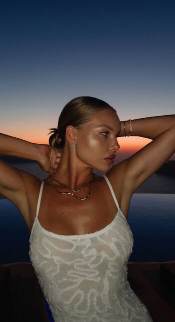 Liliya hanusevich page 3 image