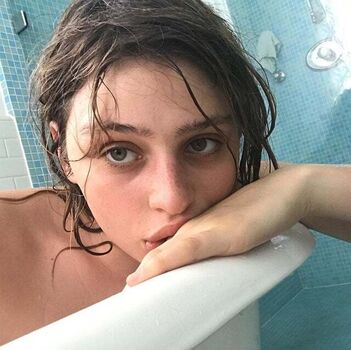 Lilliya scarlett reid image