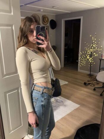 Lilly manier image