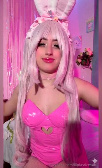 Lilplasticwaifu image