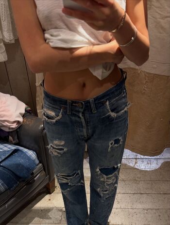 Lily chee image