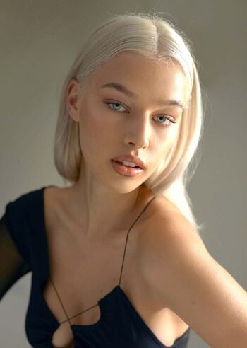 Lily hoffman image