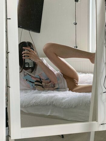 lily.jpg
