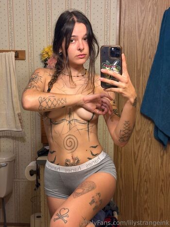 Lilystrangeink image