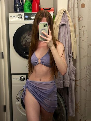 Lilyybunny image