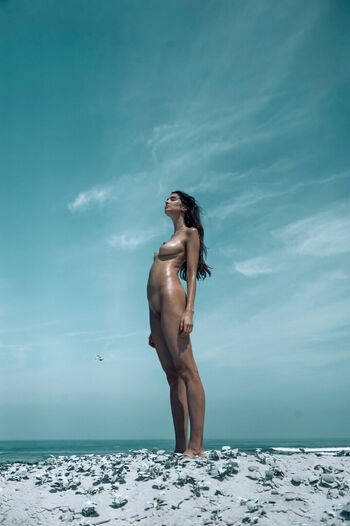 Lina lorenza page 2 image