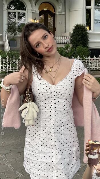 Lina valeska image
