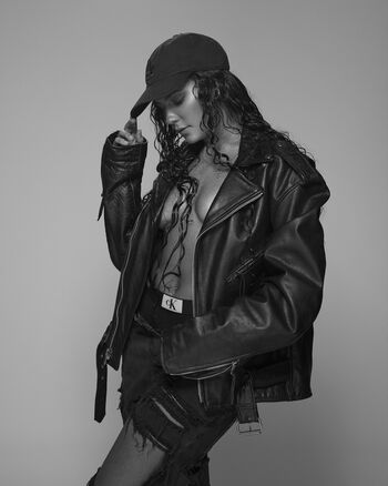 Lindsey shields image