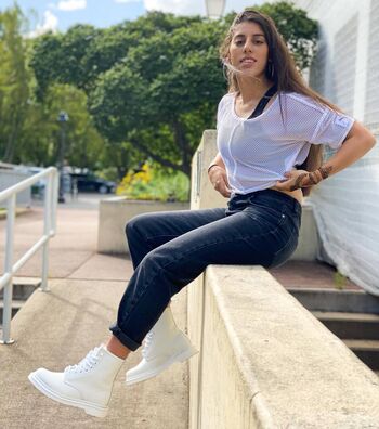 Lisa zimouche image