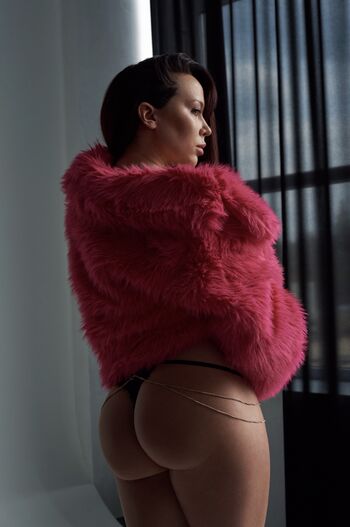 Lithuanian girls page 3 image