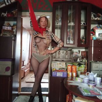Lithuanian girls image