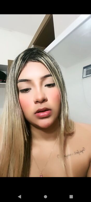 Lives privadas facecast 1 page 2 image