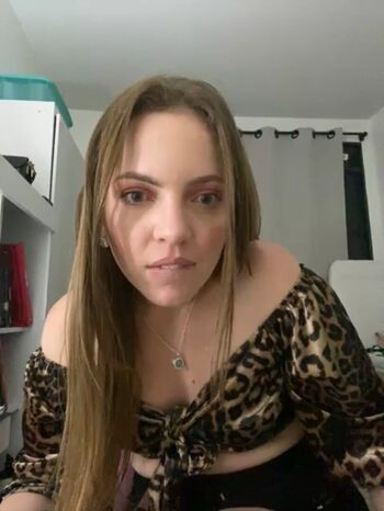 Lives privadas facecast 1 page 2 image