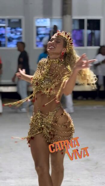 Livia andrade page 5 image