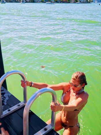 Livia andrade page 2 image