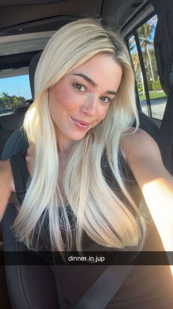 Livvy dunne 1 page 20 image