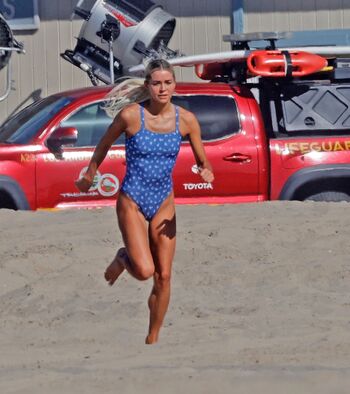 Livvy dunne 1 page 19 image