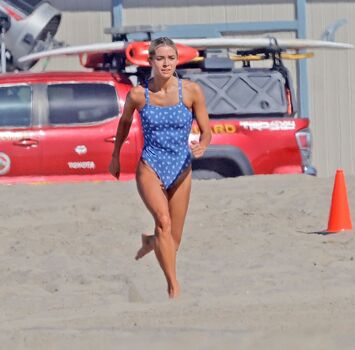 Livvy dunne 1 page 19 image