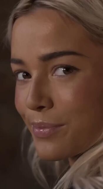 Livvy dunne 1 page 11 image