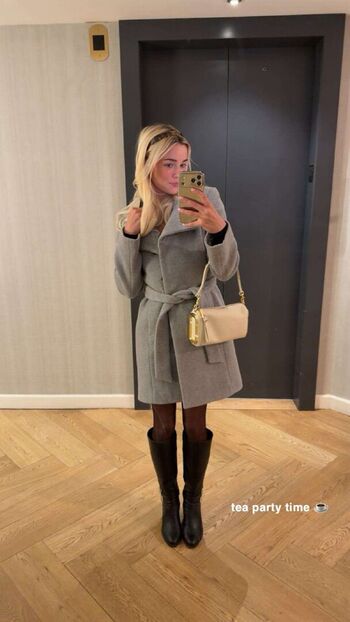 Livvy dunne 1 page 10 image