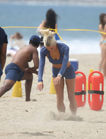 Livvy dunne 1 page 2 image