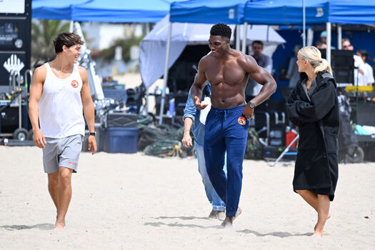 Livvy dunne 1 page 2 image