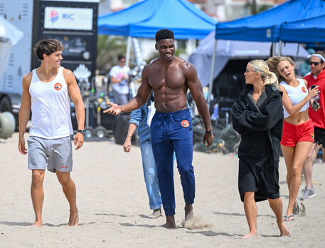 Livvy dunne 1 page 2 image