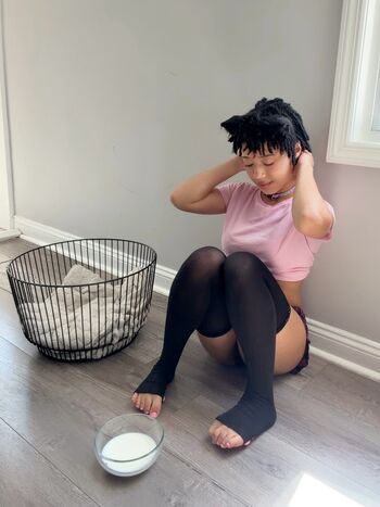 Liz delilah image