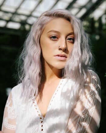 Lizz pedersen image