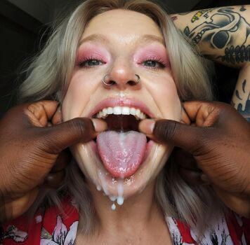 Lizz pedersen image