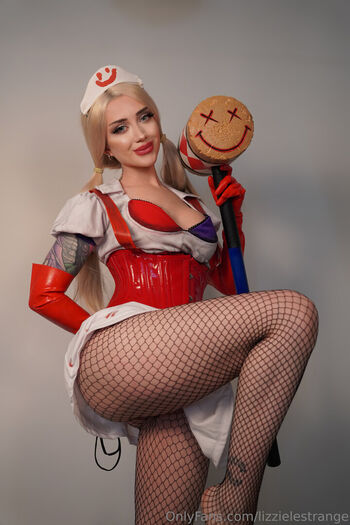 Lizzie le strange 1 page 2 image