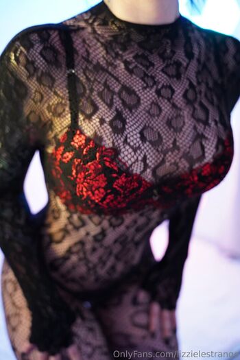 Lizzie le strange 1 image