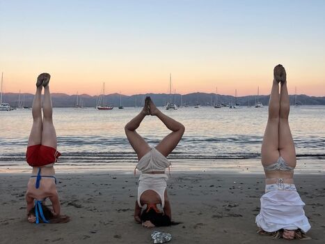 Lizzie sennott image