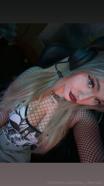 Lizzy cherry21 image