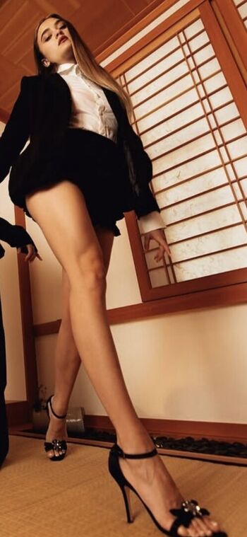 Lizzy greene 1 image