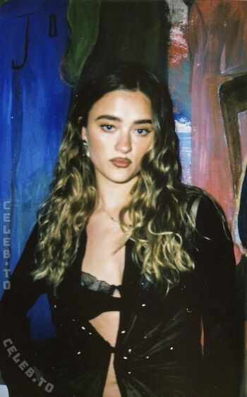 Lizzy greene 1 image